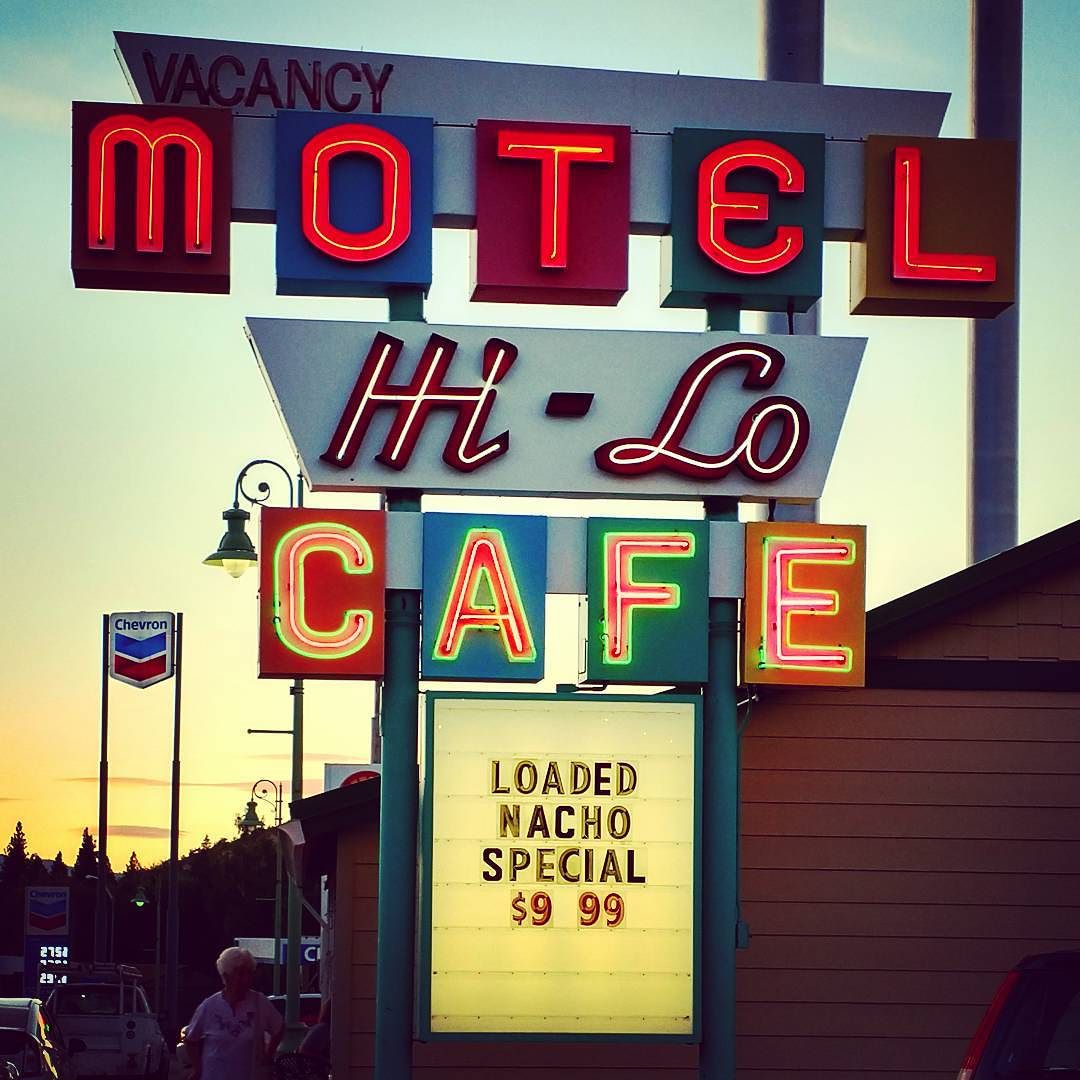 Dinner last night at the Hi-Lo Cafe in Weed, CA. Love the retro neon sign - it even goes with the classic retro dinner menu. Perfect.